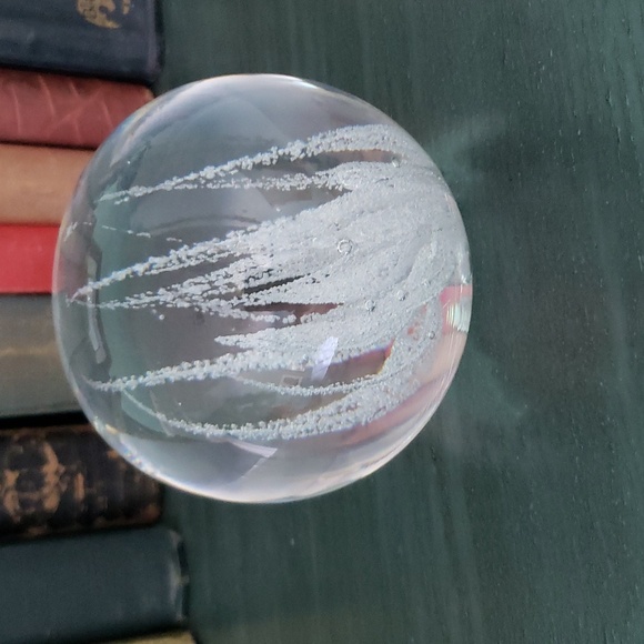 🤍 KOSTA GLASS PAPERWEIGHT - Picture 2 of 7